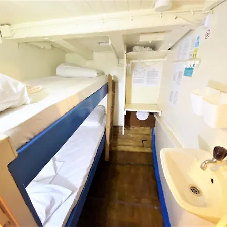 Rhythm Floating Hostel - Zadar Exterior photo