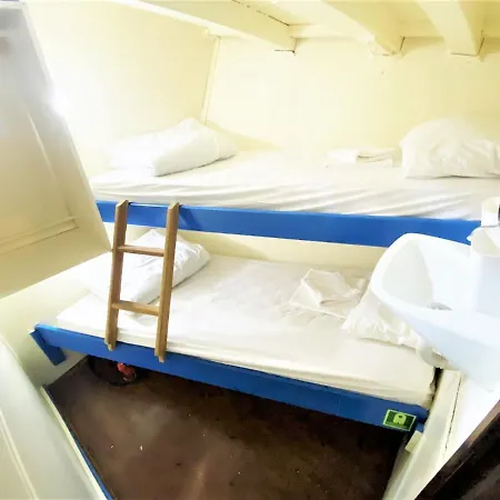 Rhythm Floating Hostel - Zadar Exterior photo